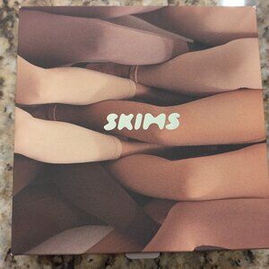 NEW! Skims Sculpting Legging Below the Knee L/XL